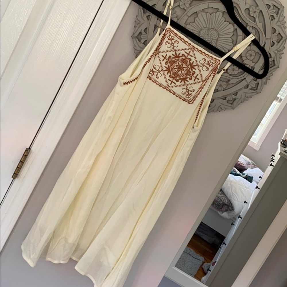 Flowy Dress - Picture 1 of 5